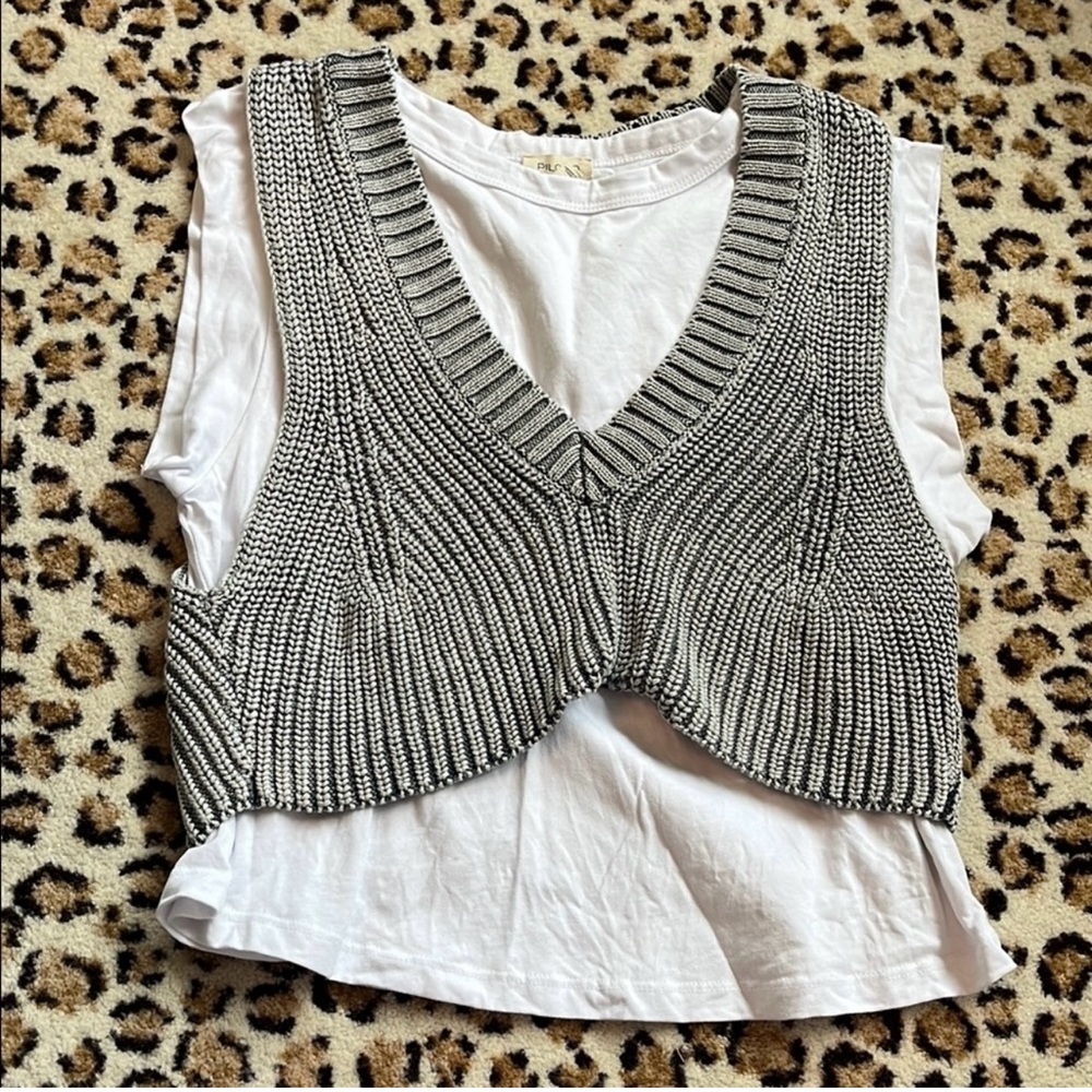 Pilcro Gray Ribbed Crop Tank Top - Picture 2 of 2